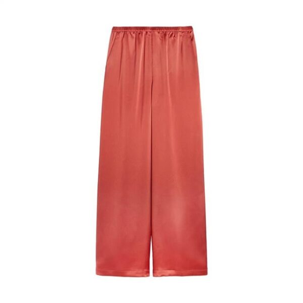 Vêtement Rouge Brique